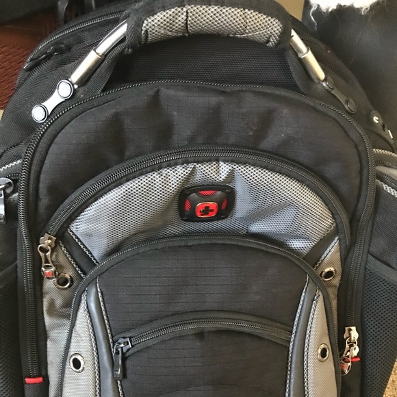 swiss gear tech backpack